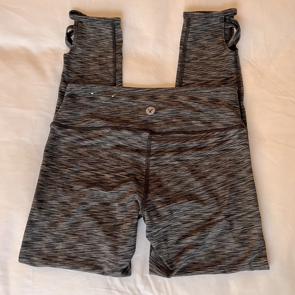 American Eagle Hi-Rise Yoga Leggings